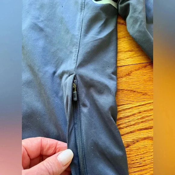 NIKE shield women’s zip up sporty jacket size small - blue - Picture 4 of 12